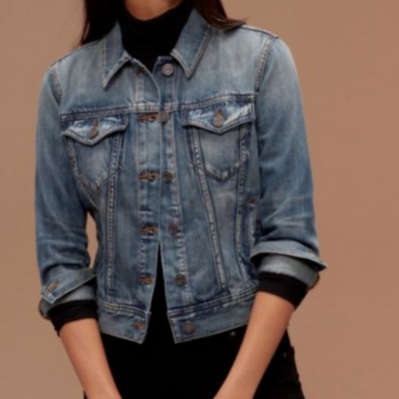 Aritzia Jackets & Blazers - Aritzia Talula Edo Crop Denim Jacket